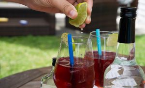 Chorweiler Kümmel - mit Limette, Tonic Water und Cranberry Saft